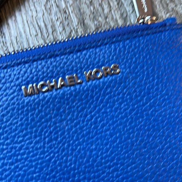 Michael Kors Card Case Wristlet - Picture 2 of 5